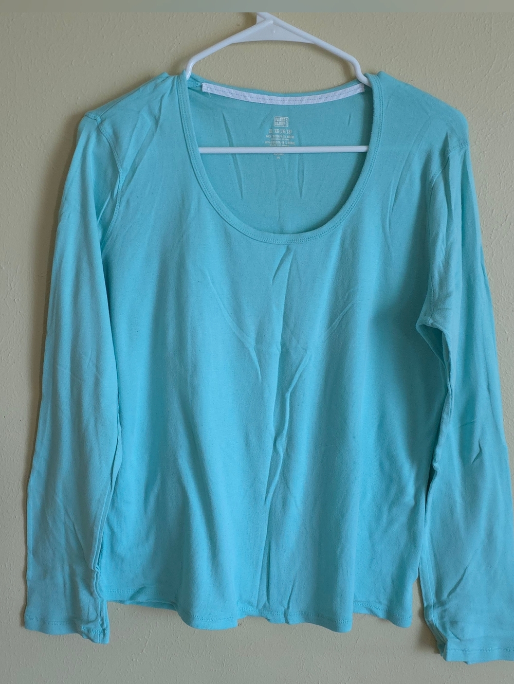 Faded Glory Long Sleeve Scoop Neck T-Shirt